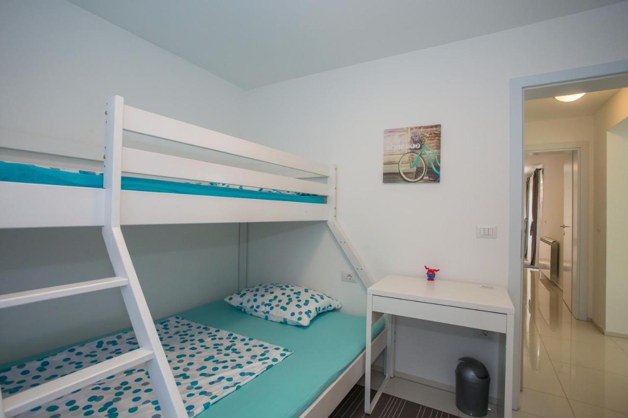 Zagar Apartment Porec Exterior photo