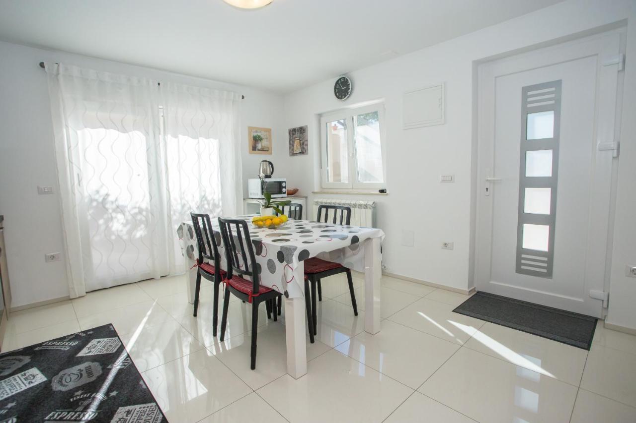 Zagar Apartment Porec Exterior photo