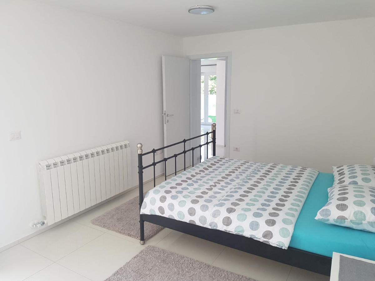 Zagar Apartment Porec Exterior photo