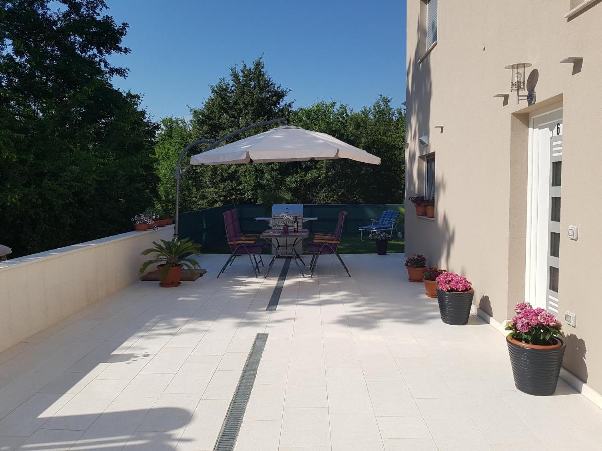 Zagar Apartment Porec Exterior photo