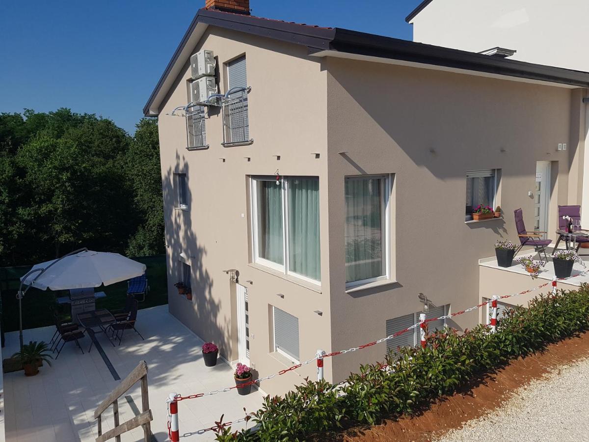 Zagar Apartment Porec Exterior photo