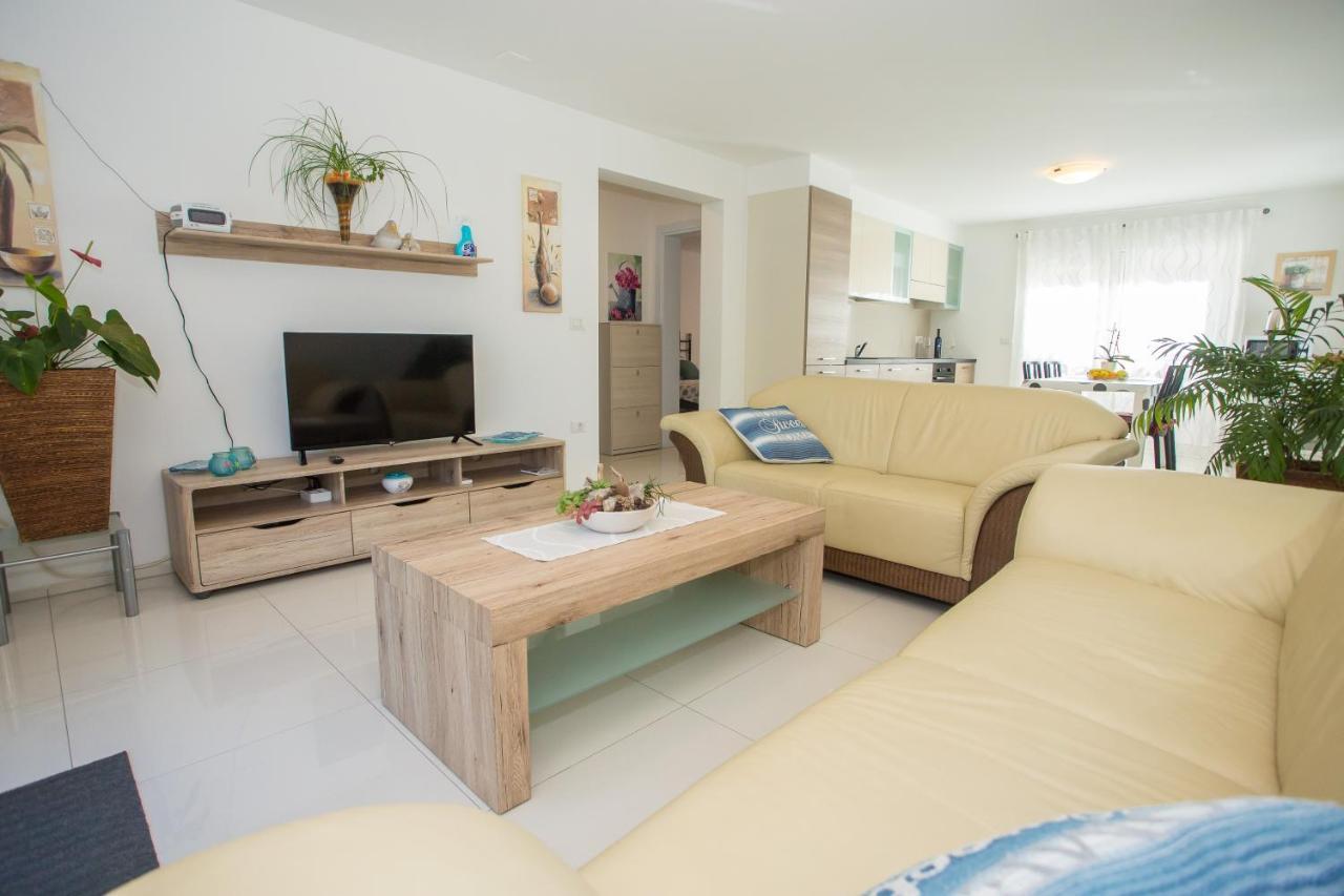 Zagar Apartment Porec Exterior photo