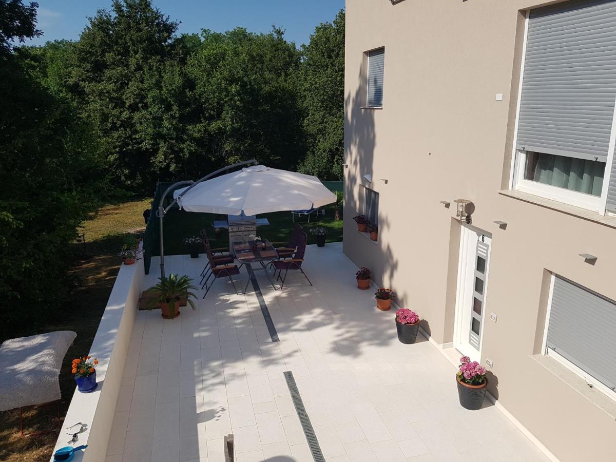Zagar Apartment Porec Exterior photo
