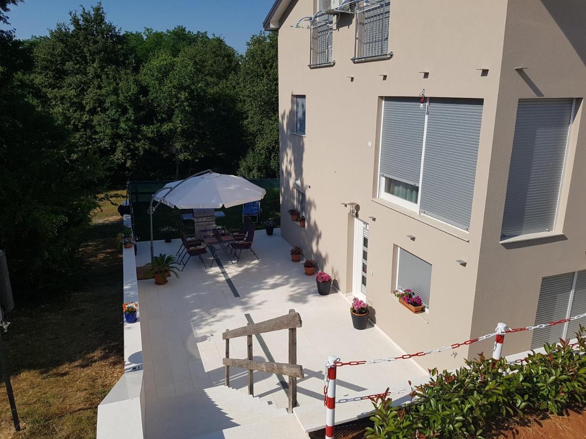 Zagar Apartment Porec Exterior photo